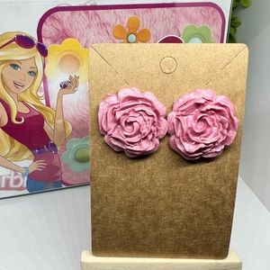 Pink shimmering roses